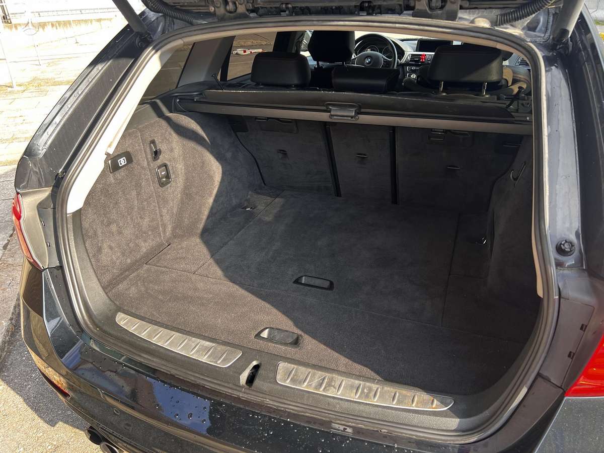 BMW 330, 3.0 l., wagon