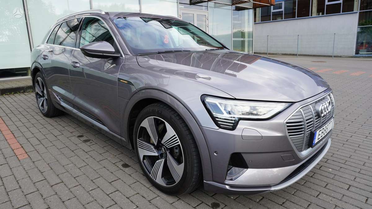 Audi e-tron, 95 kWh, off-road / crossover