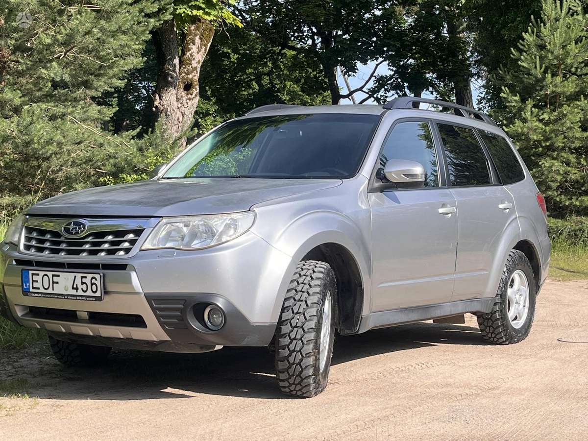 Subaru Forester, 2.0 l., Внедорожник / Кроссовер