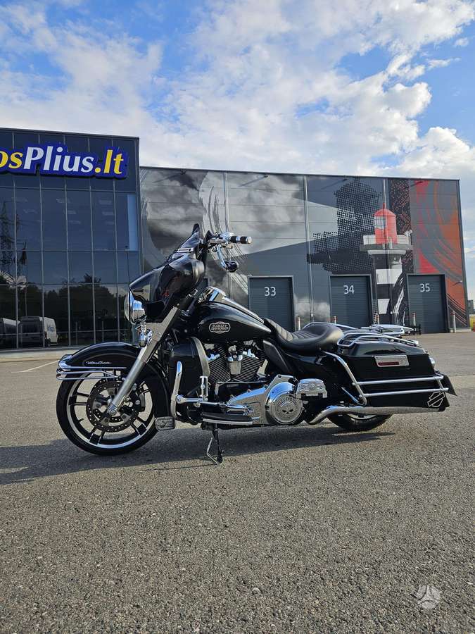 Harley-Davidson Electra Glide 1584cc, touring / sport touring