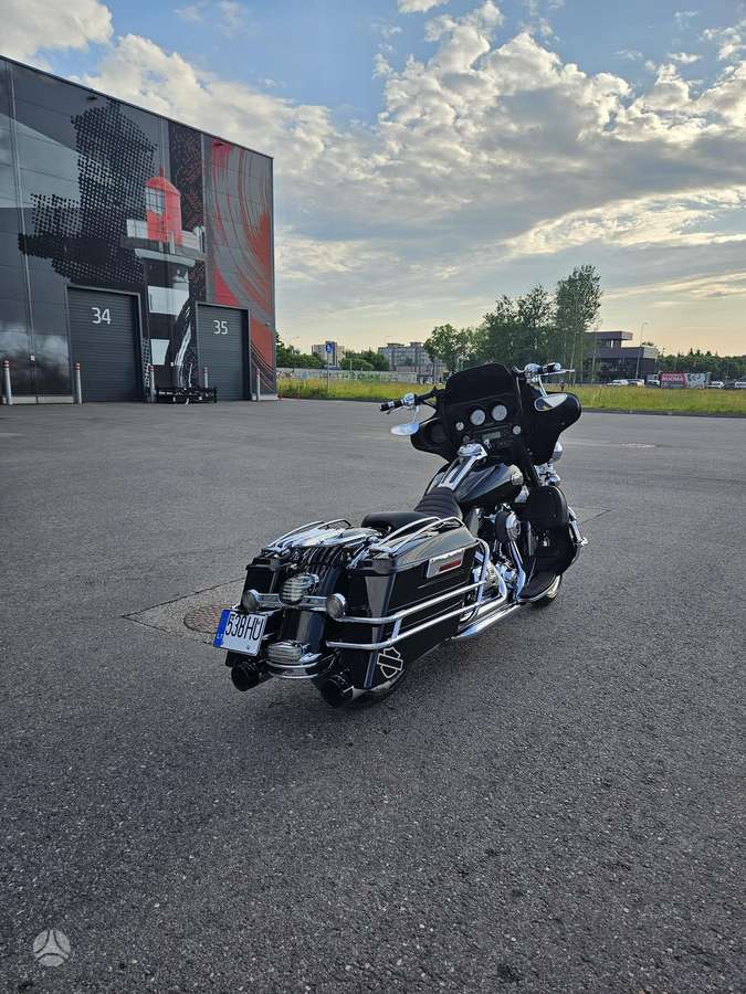 Harley-Davidson Electra Glide 1584cc, touring / sport touring