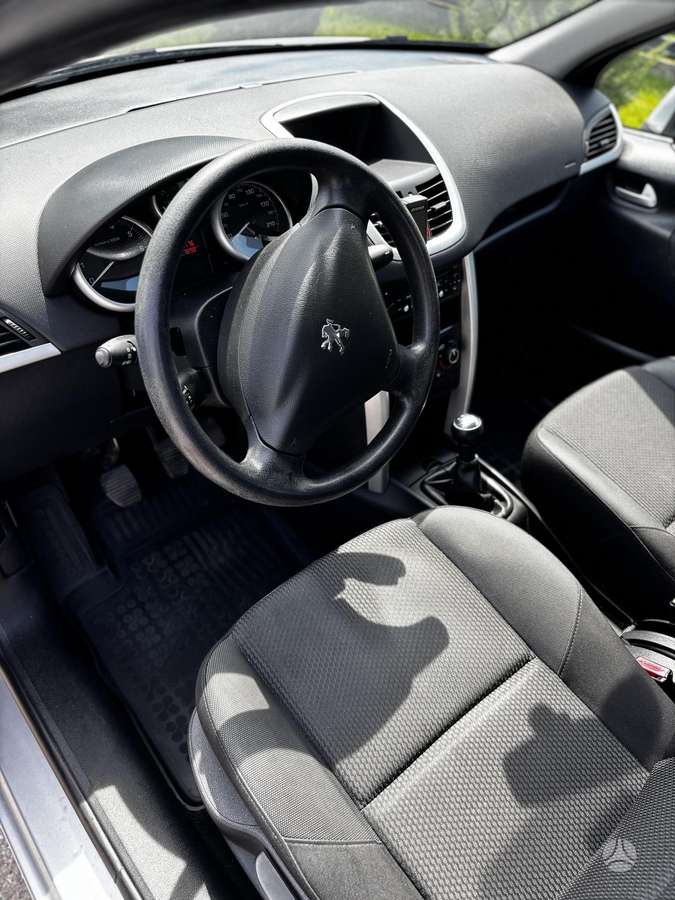 Peugeot 207, hatchback