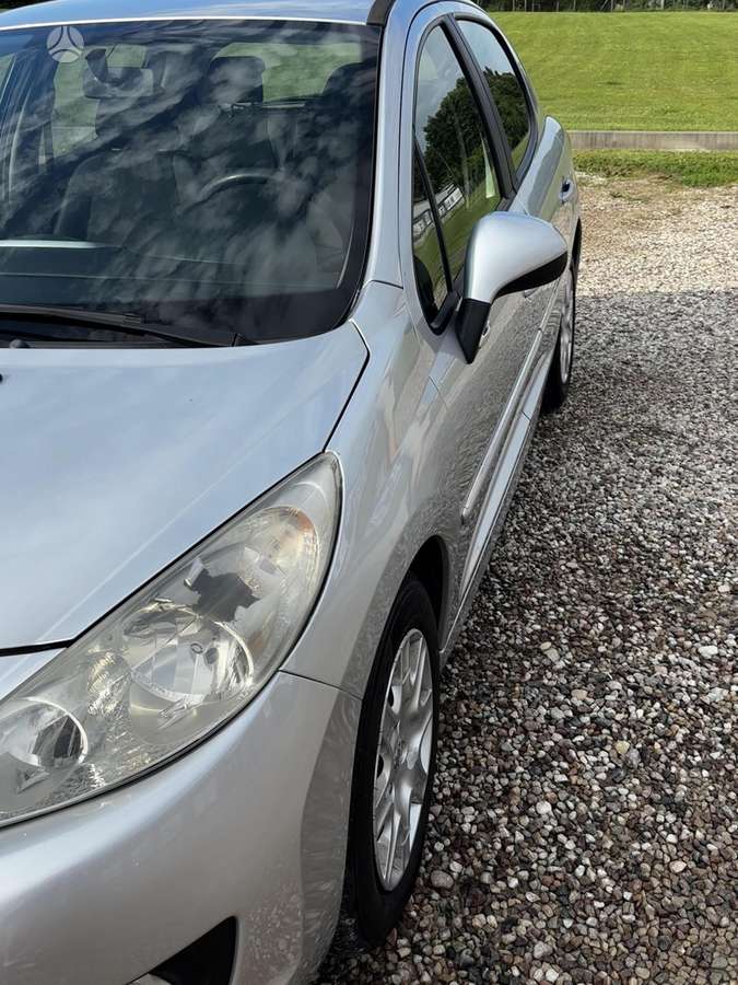 Peugeot 207, Хэтчбек