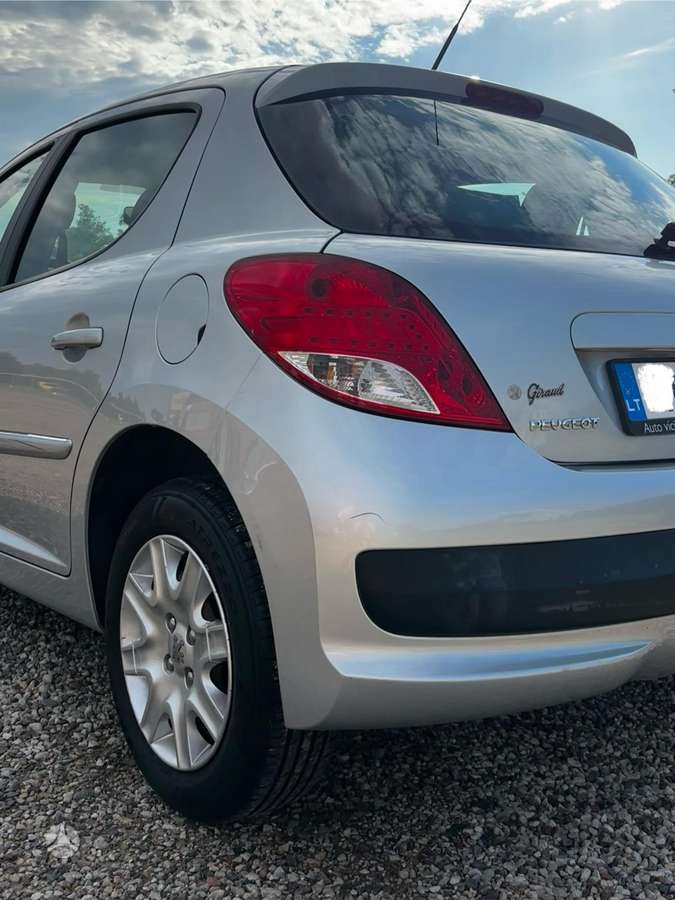 Peugeot 207, Хэтчбек