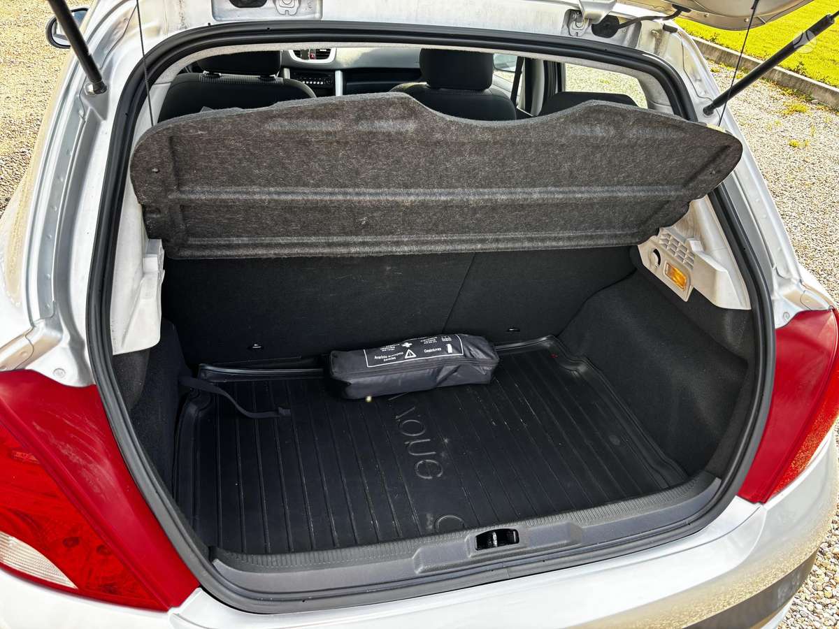 Peugeot 207, Хэтчбек