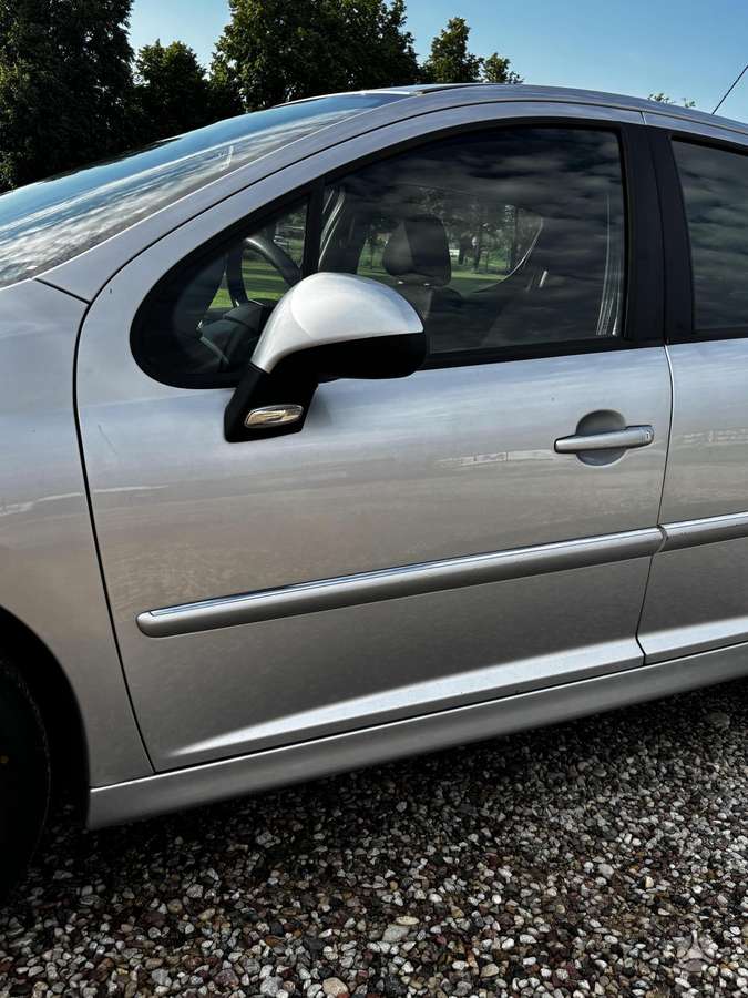 Peugeot 207, Хэтчбек