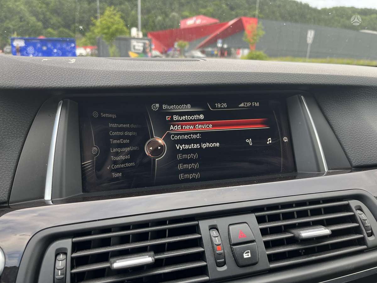 BMW 528, 2.0 l., Седан