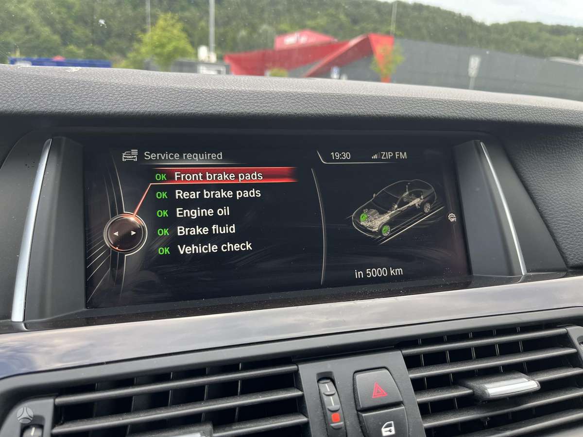BMW 528, 2.0 l., saloon / sedan