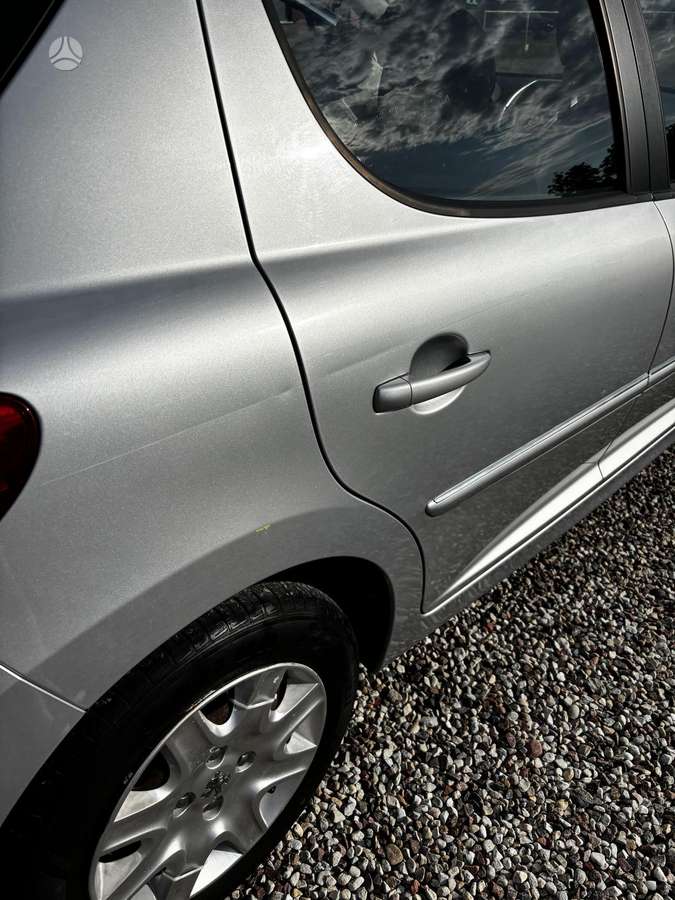 Peugeot 207, Хэтчбек