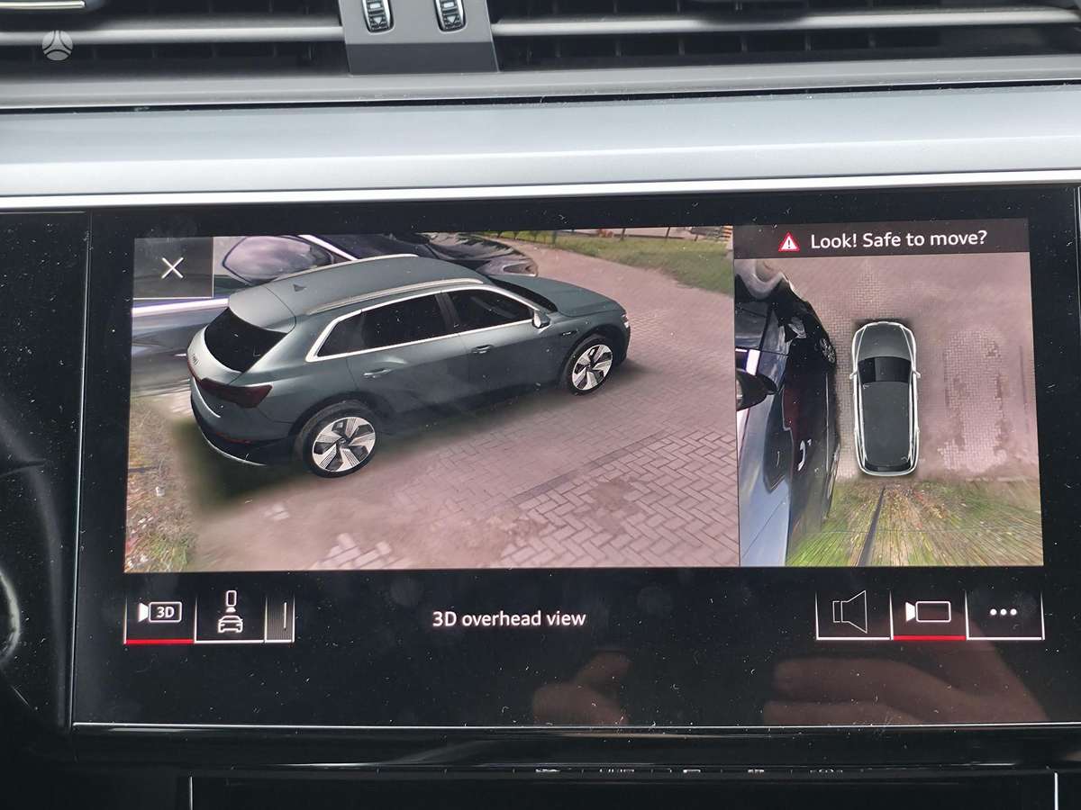 Audi e-tron, 95 kWh, off-road / crossover