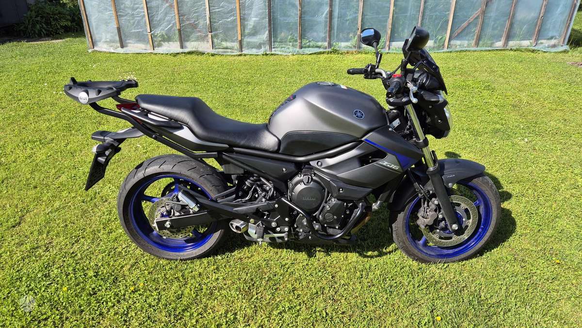 Yamaha XJ6 600cc, street / classic