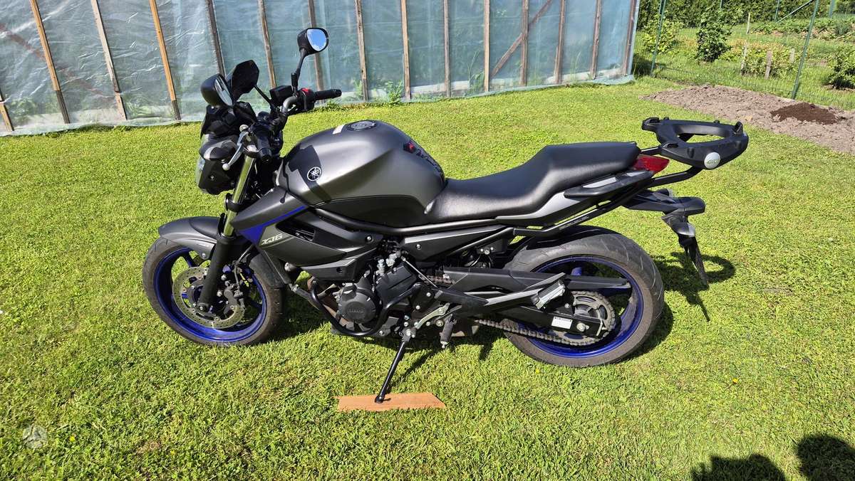 Yamaha XJ6 600cc, street / classic