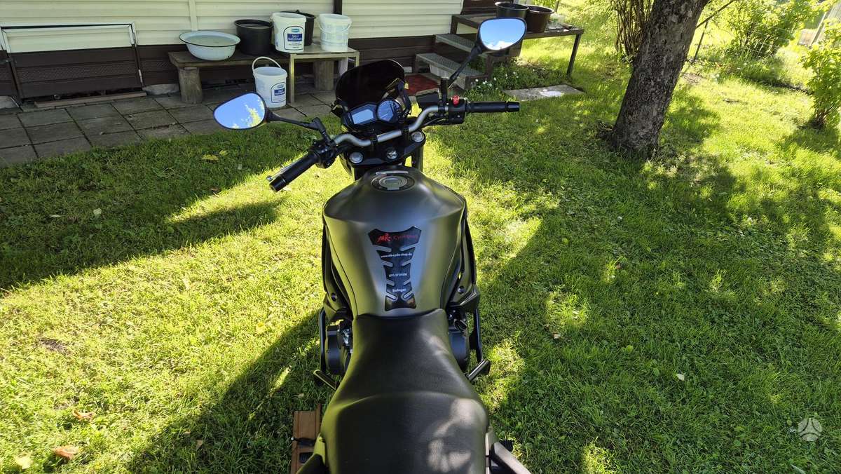 Yamaha XJ6 600cc, street / classic