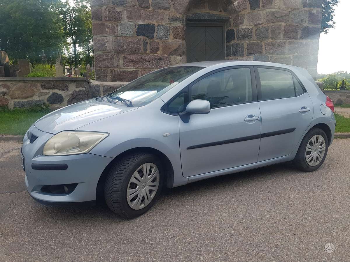 Toyota Auris - 2