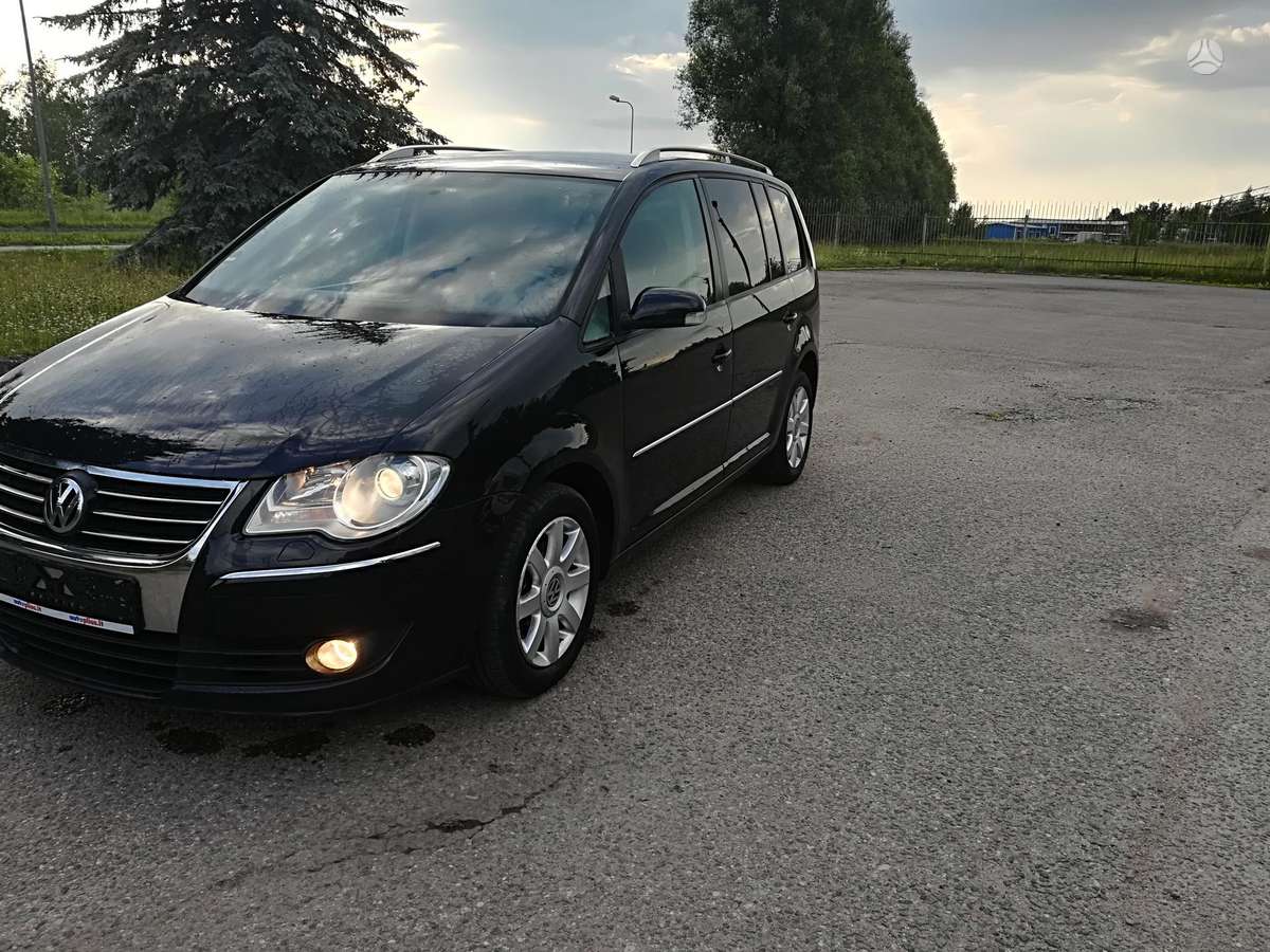 Volkswagen Touran - 2