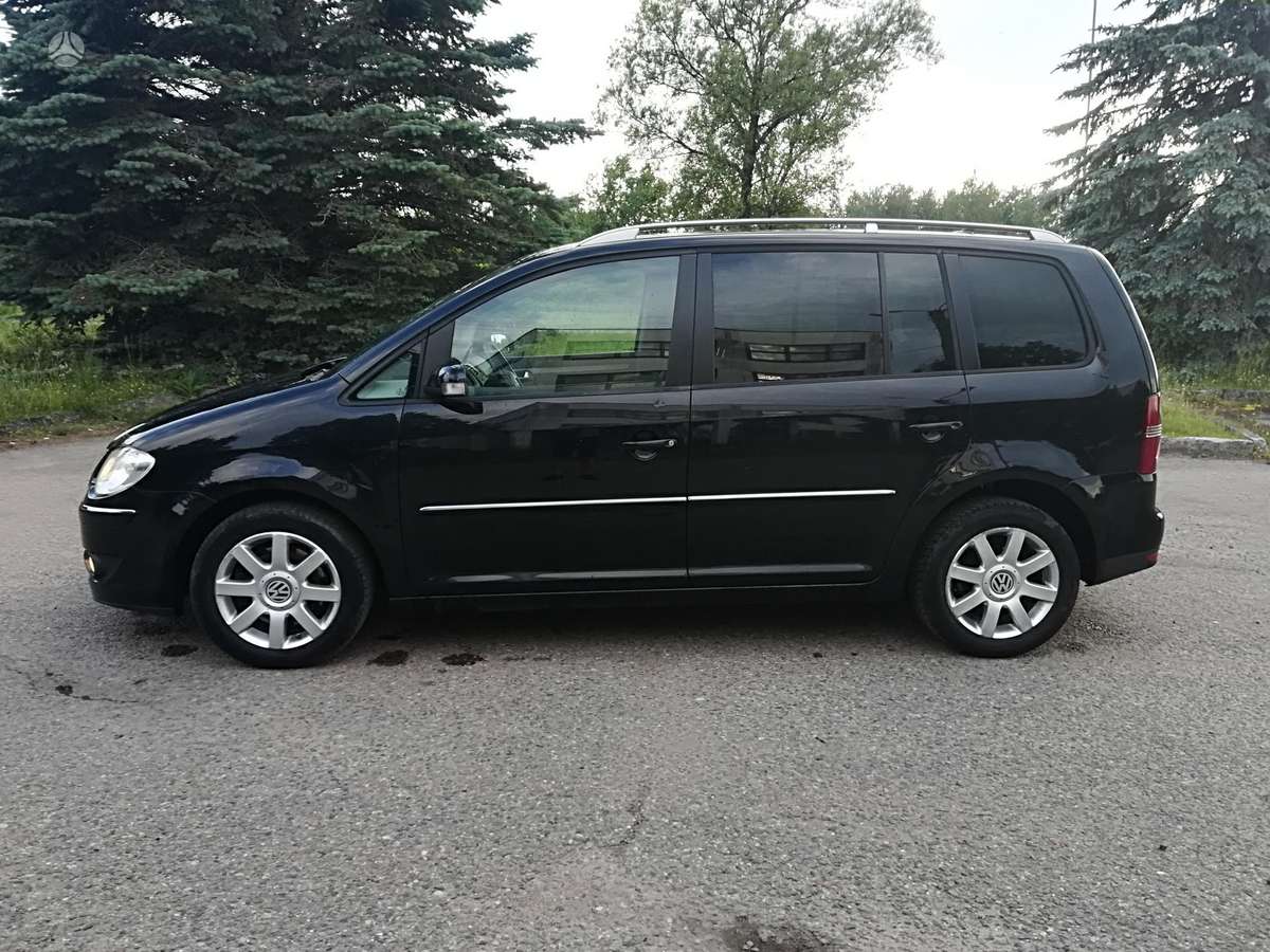 Volkswagen Touran - 3