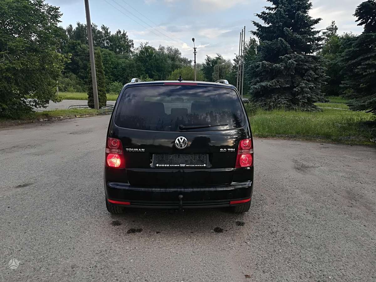 Volkswagen Touran - 5