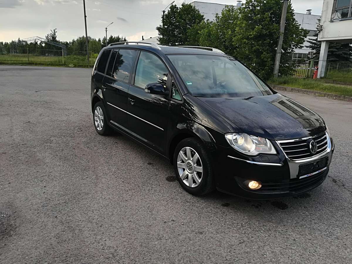 Volkswagen Touran - 8