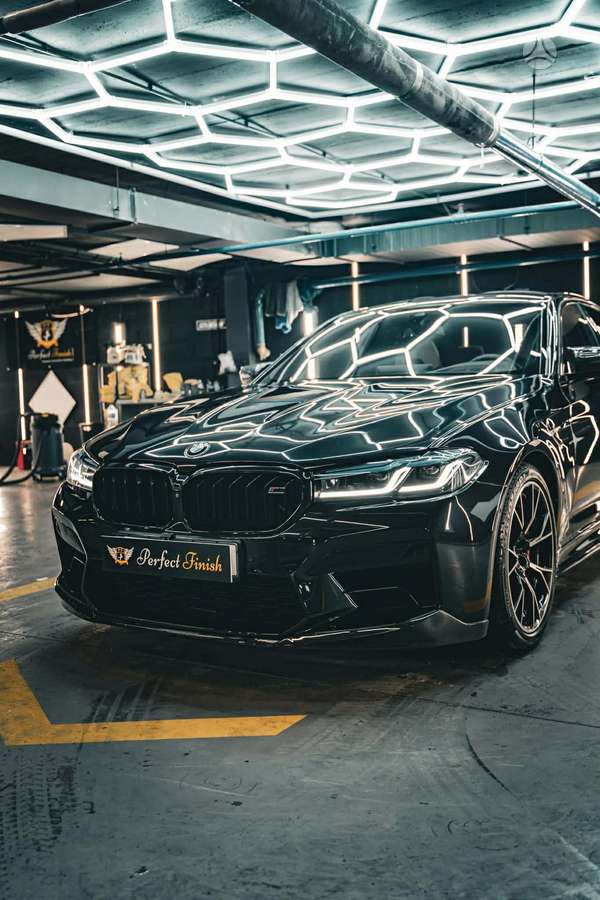 BMW M5, 4.4 l., Седан