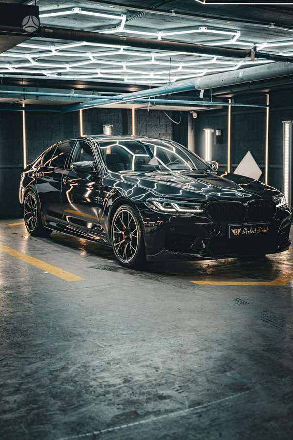 BMW M5, 4.4 l., Седан
