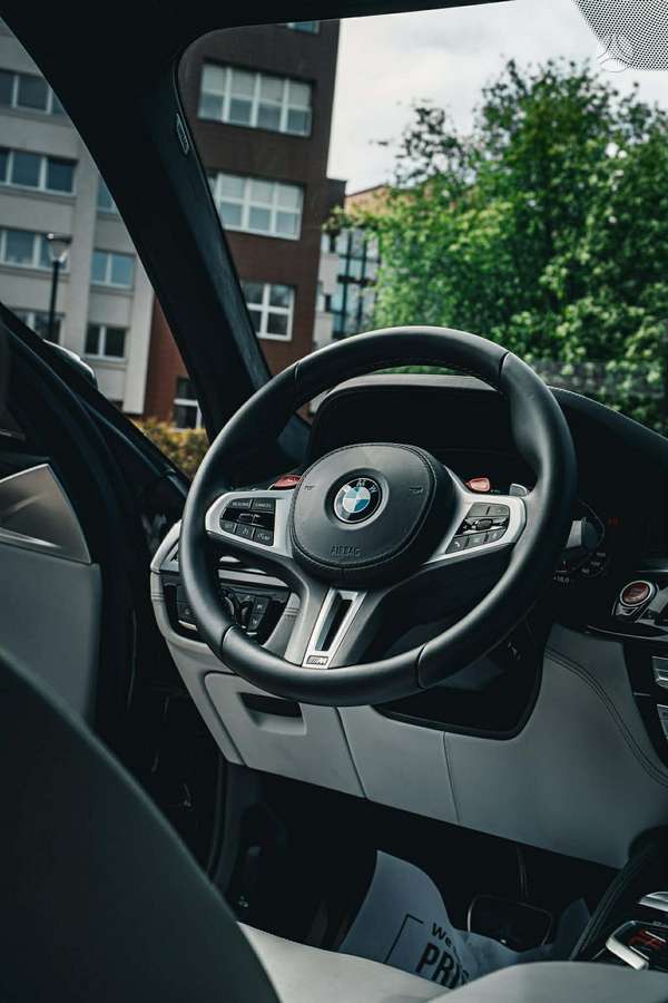 BMW M5, 4.4 l., Седан