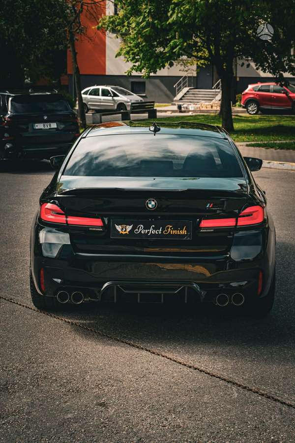BMW M5, 4.4 l., Седан