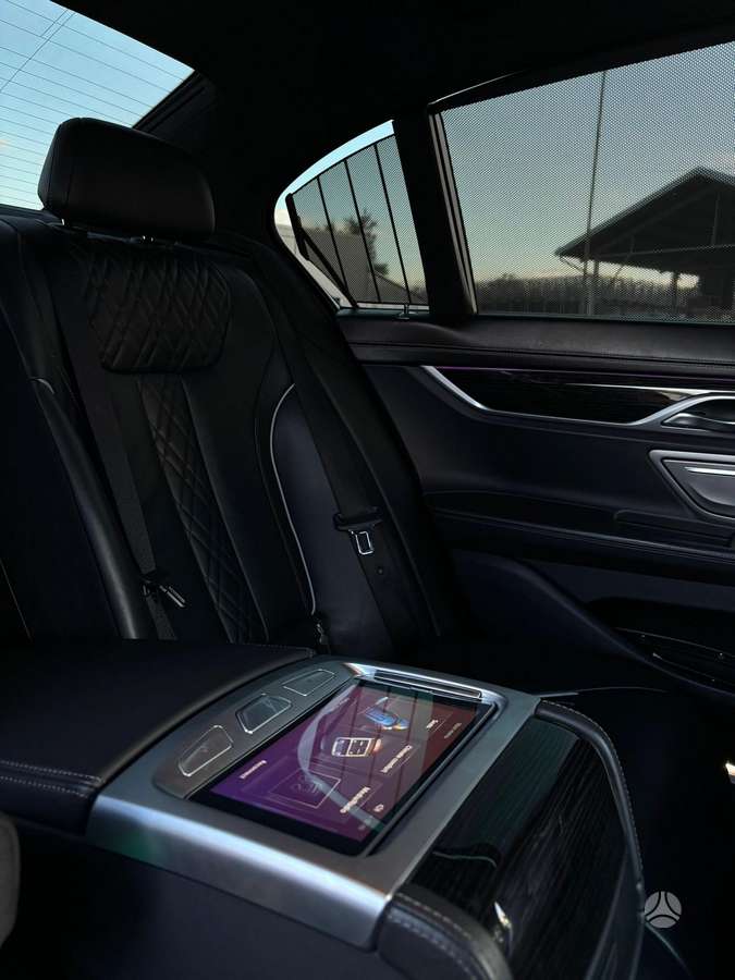 BMW 730, 3.0 l., Седан