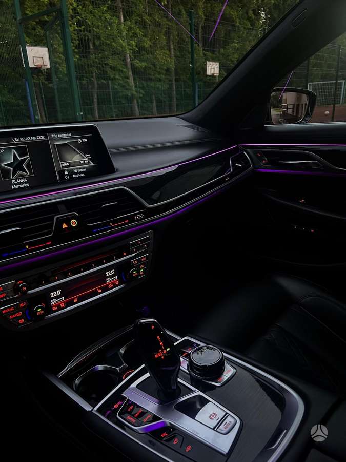 BMW 730, 3.0 l., Седан