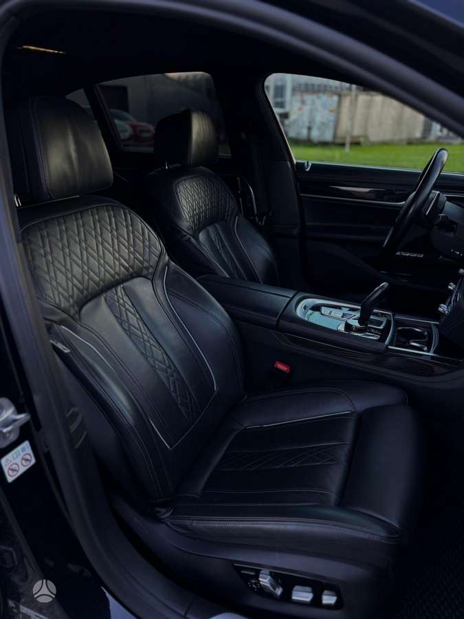 BMW 730, 3.0 l., Седан