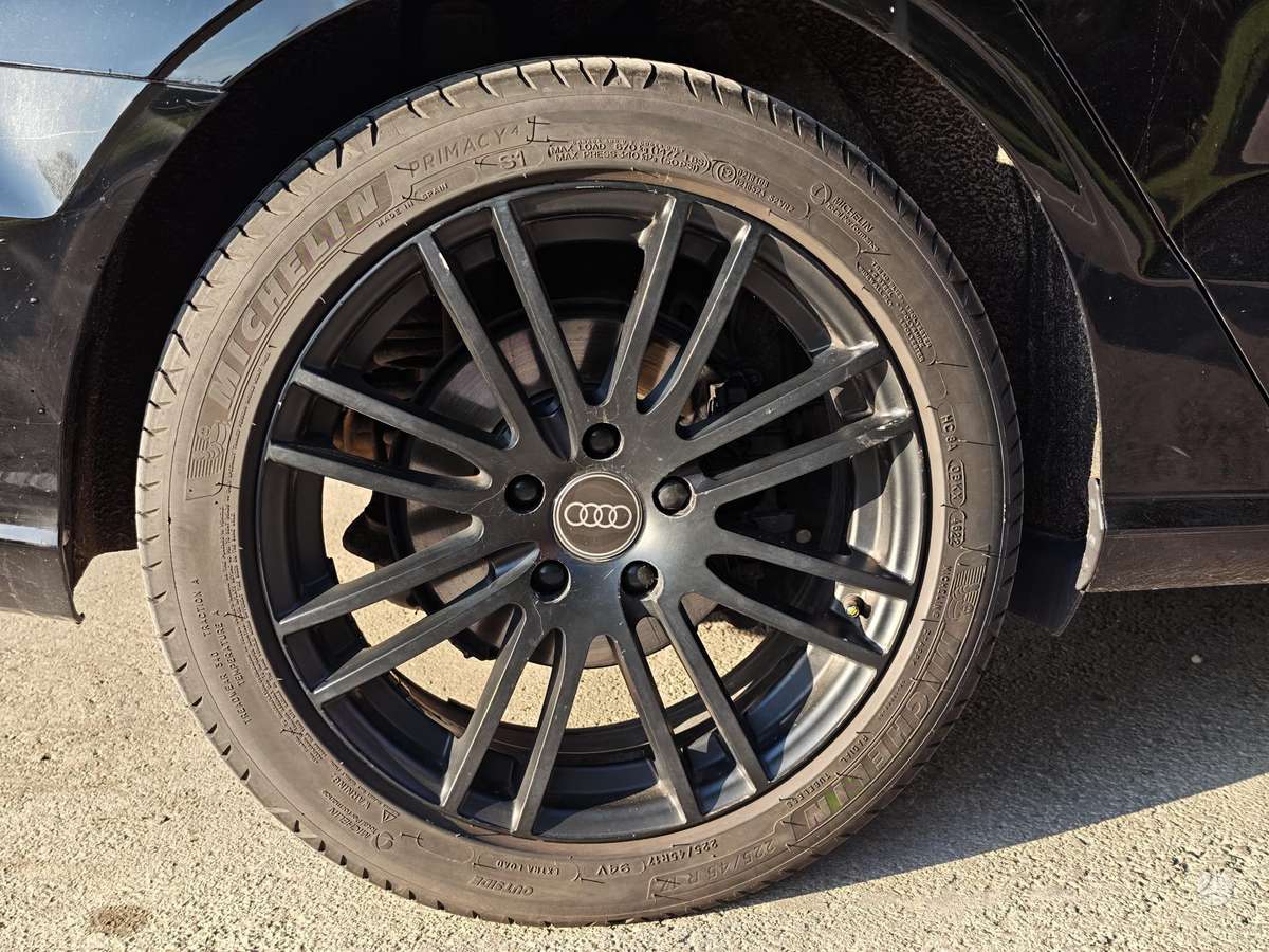 Audi A3, 2.0 l., Седан