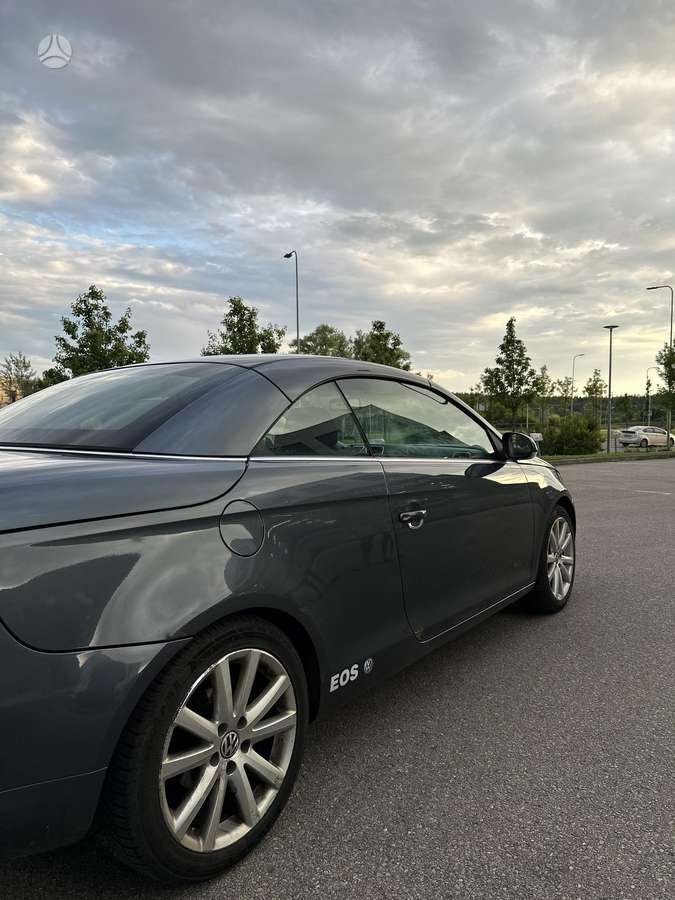 Volkswagen Eos, 2.0 l., convertible
