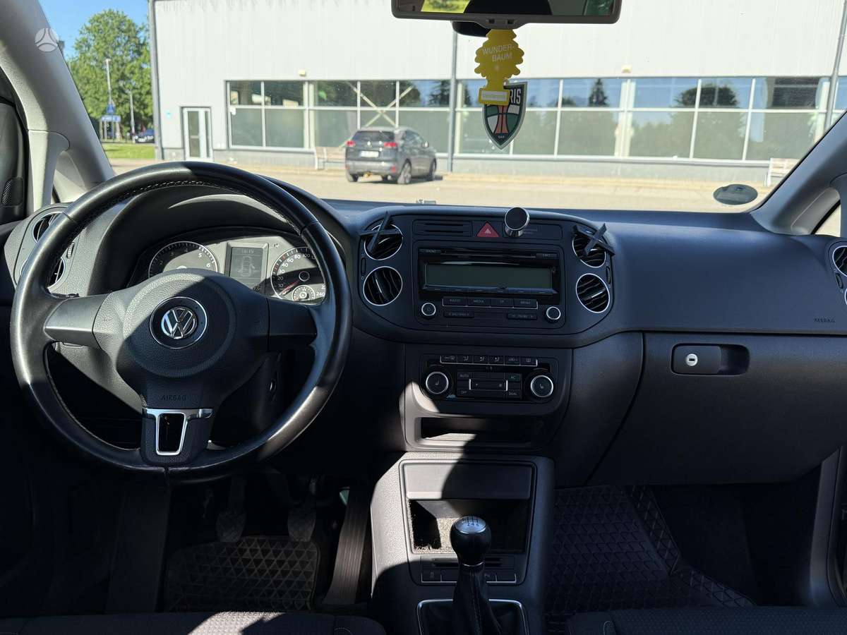 Volkswagen Golf Plus - 9
