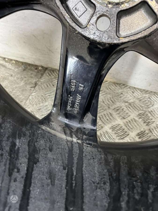 Volvo, lengvojo lydinio, R18