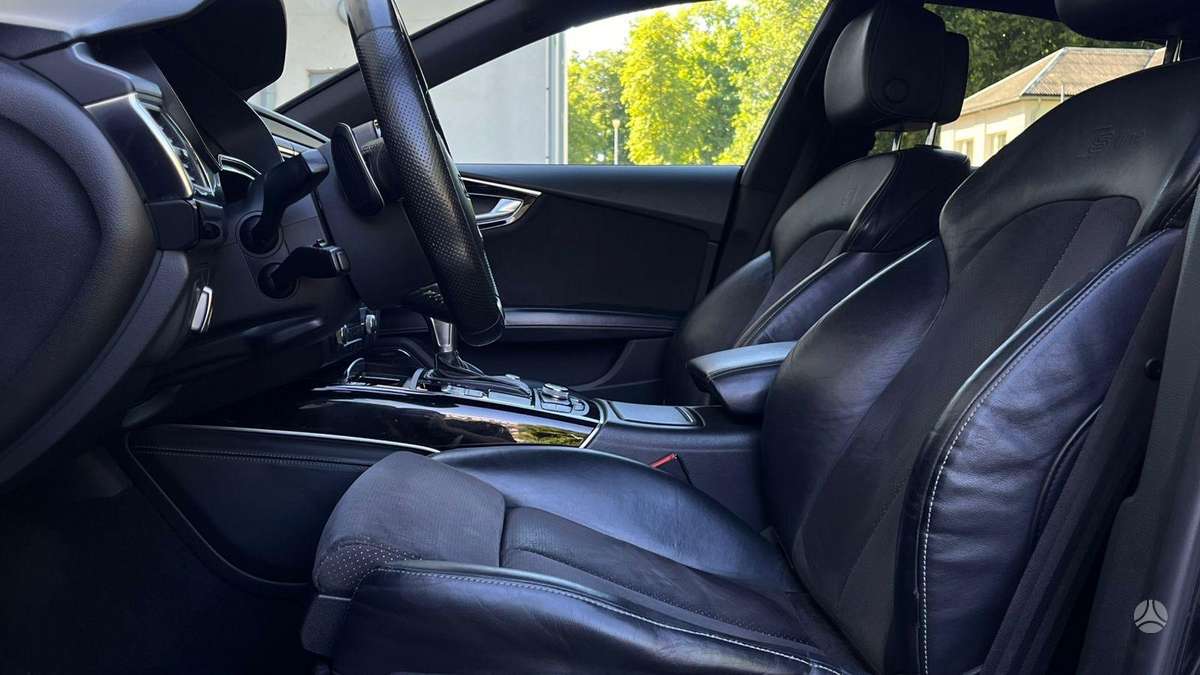 Audi A7, 3.0 l., Седан