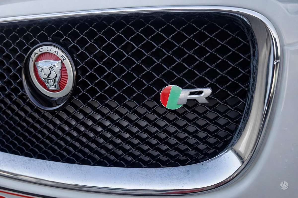 Jaguar XF, 2.2 l., Седан