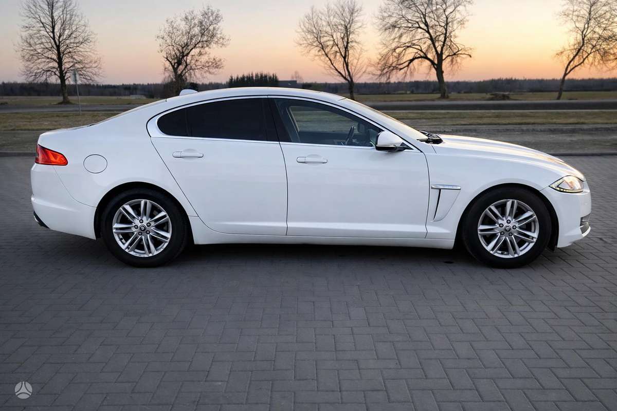 Jaguar XF, 2.2 l., Седан