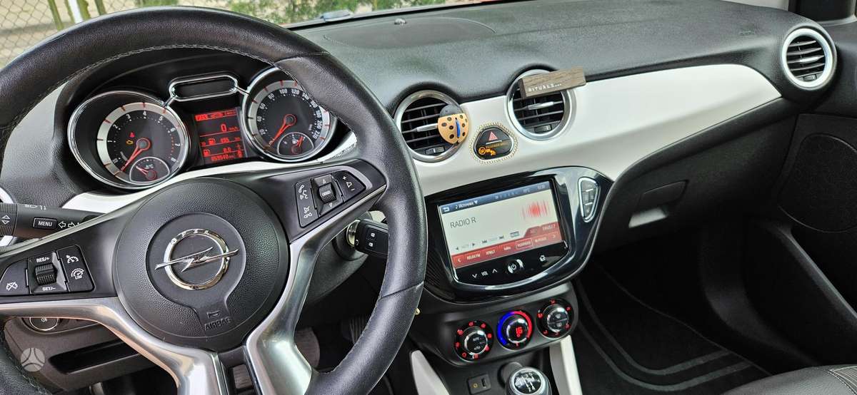 Opel Adam, 1.4 l., hatchback