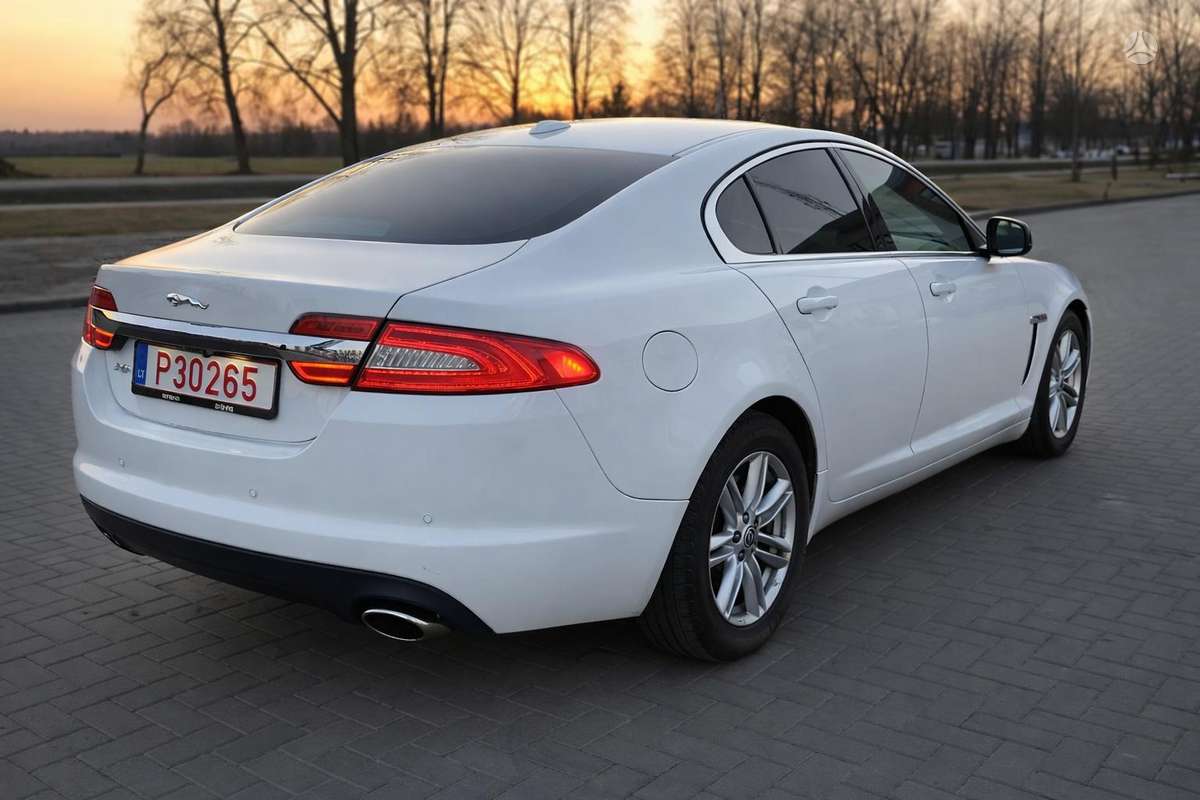 Jaguar XF, 2.2 l., Седан