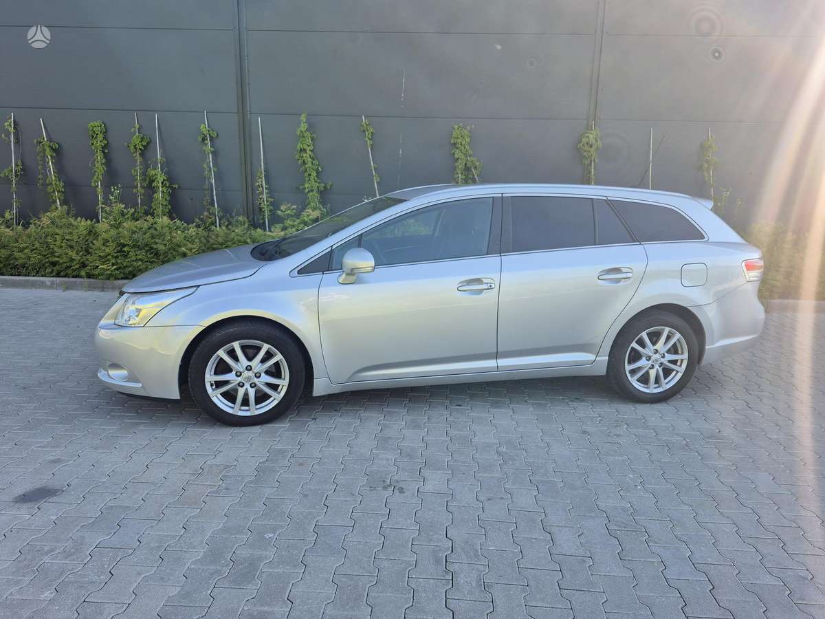 Toyota Avensis - 3