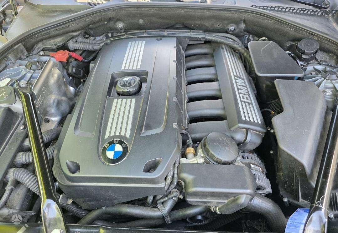 BMW 528, 3.0 l., Седан
