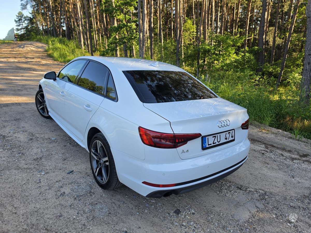 Audi A4, 2.0 l., saloon / sedan
