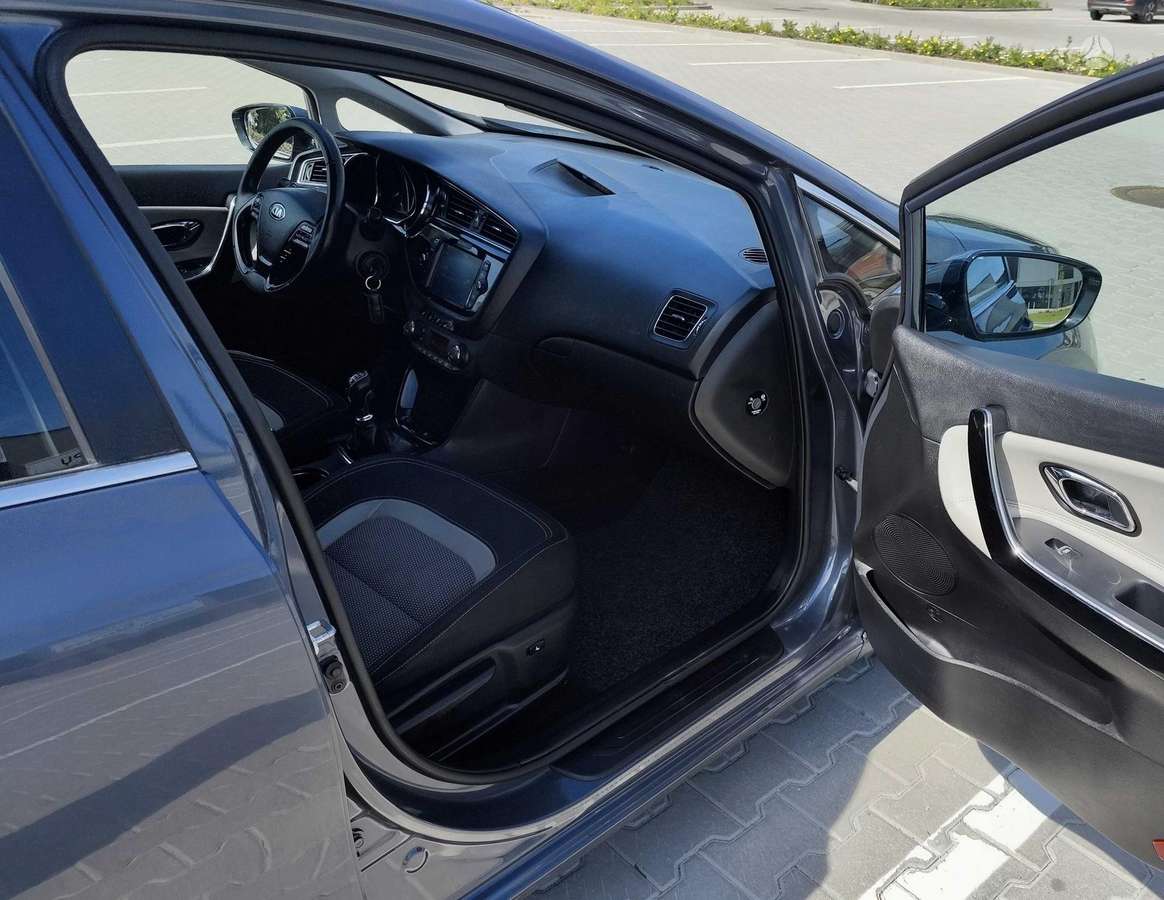 Kia Ceed, 1.6 l., Хэтчбек