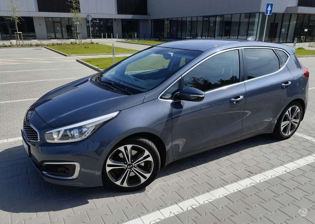 Kia Ceed, 1.6 l., Хэтчбек