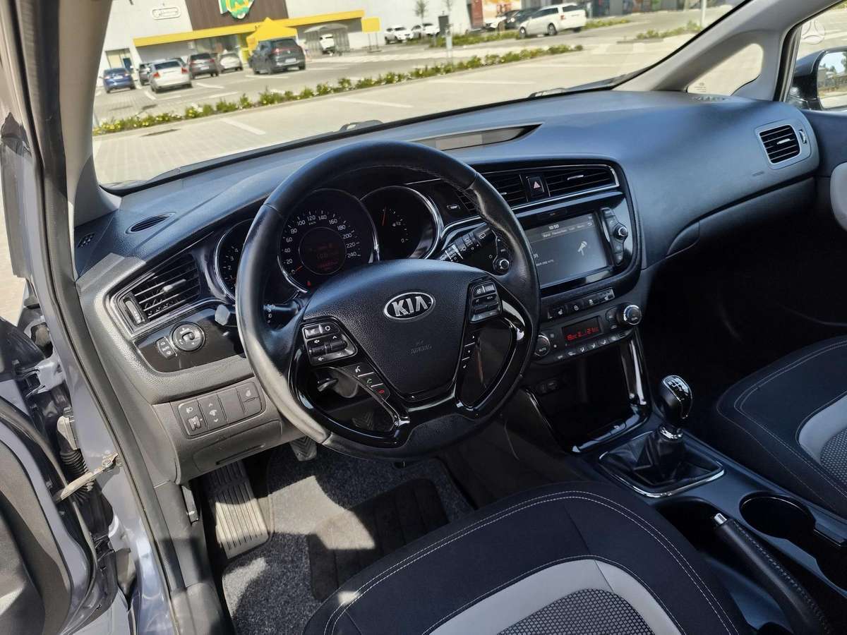 Kia Ceed, 1.6 l., hatchback