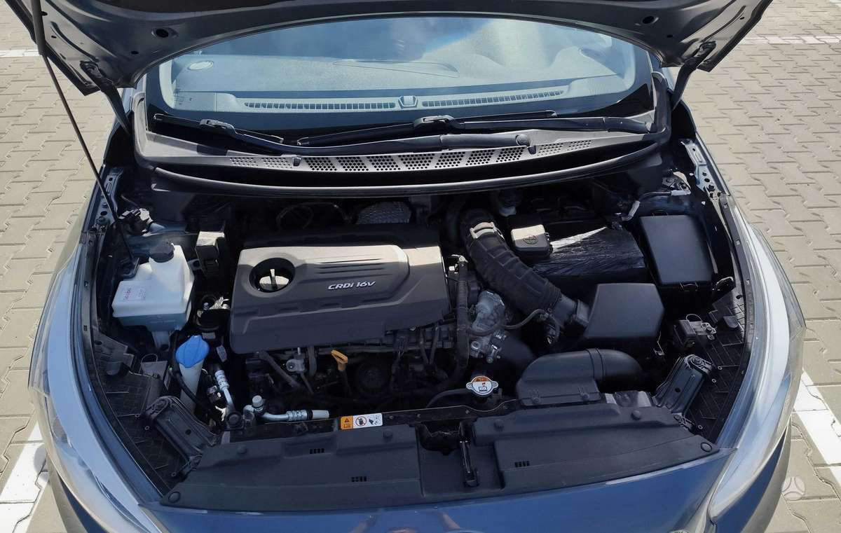 Kia Ceed, 1.6 l., Хэтчбек