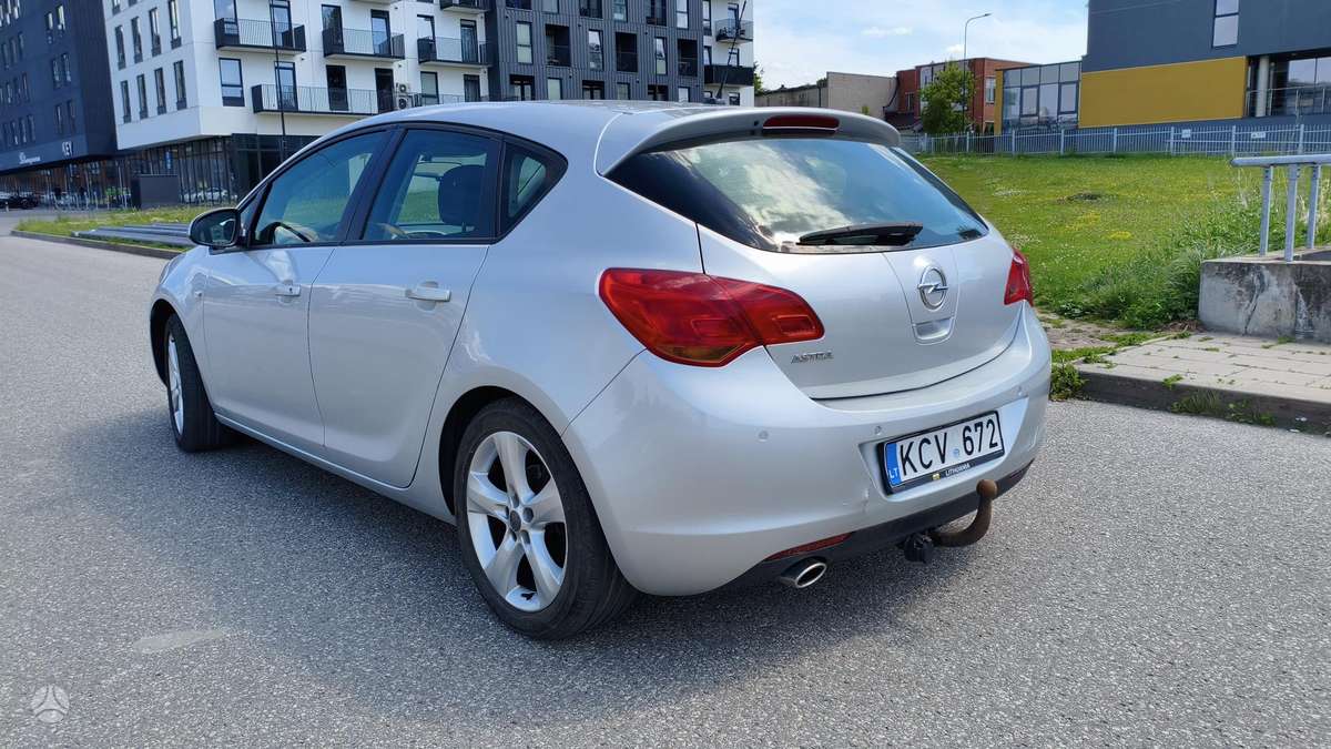Opel Astra, 1.4 l., Хэтчбек
