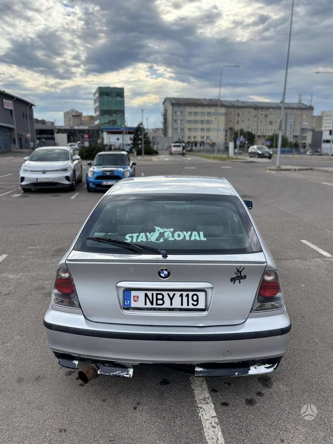BMW 316, 1.8 l., hatchback