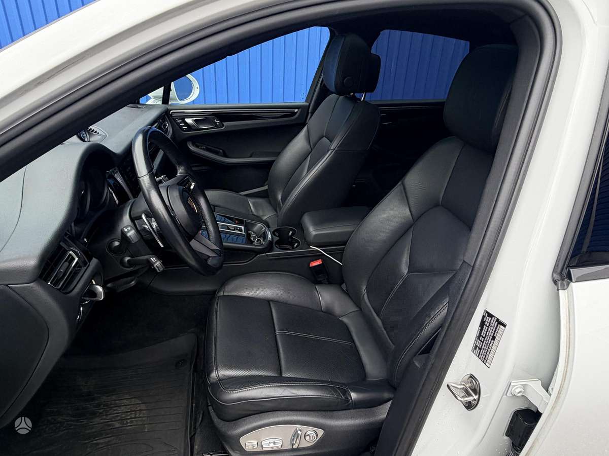 Porsche Macan - 11