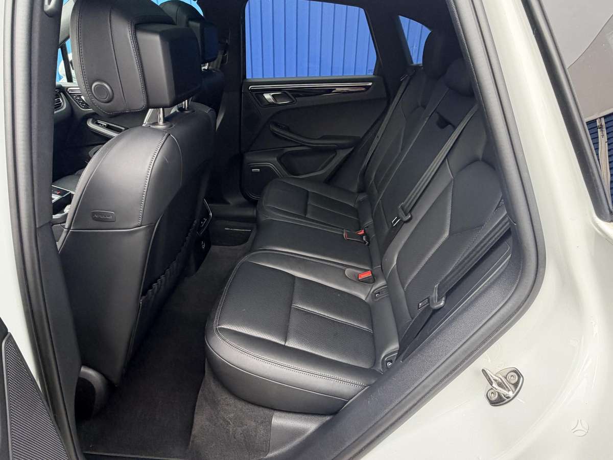 Porsche Macan - 12