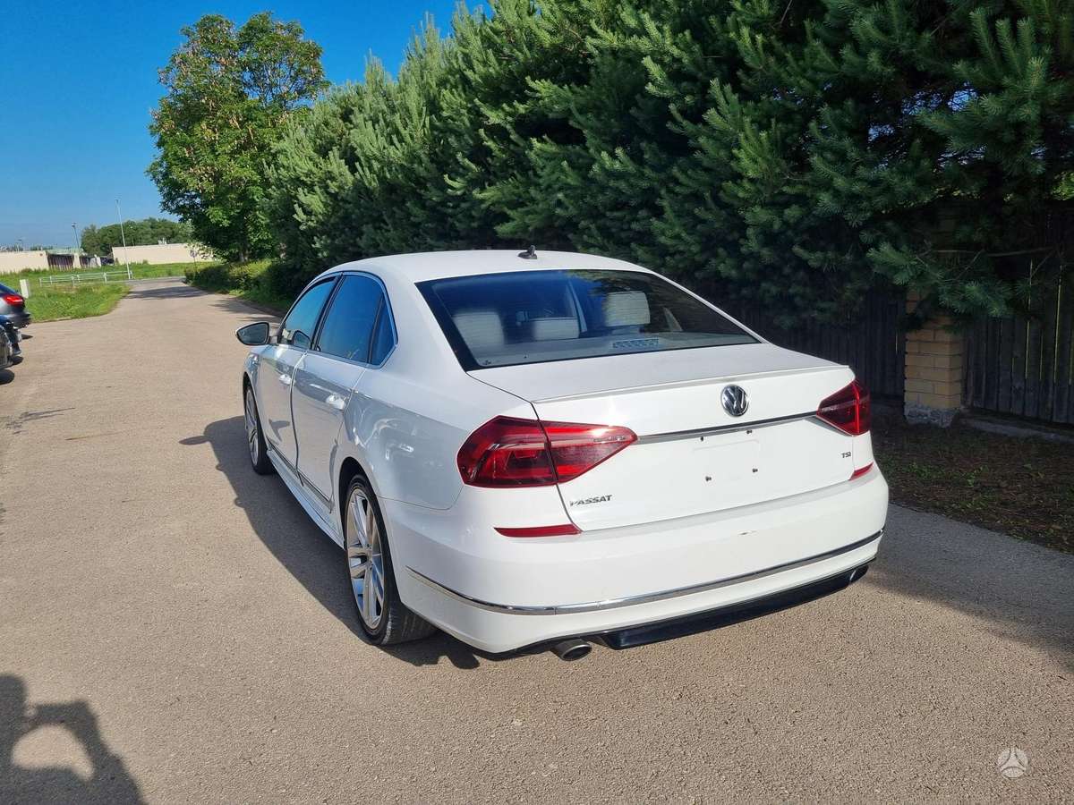 Volkswagen Passat - 3